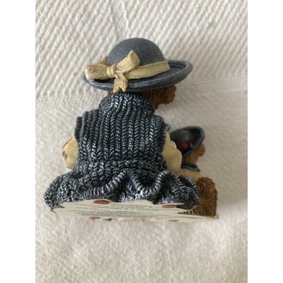 Boyds Bears & Friends Special Edition, 2000, Fine Cup Of Tea Figurine w/box - Picture 3 of 5